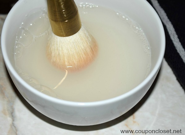 how to clean make up brushes- dip